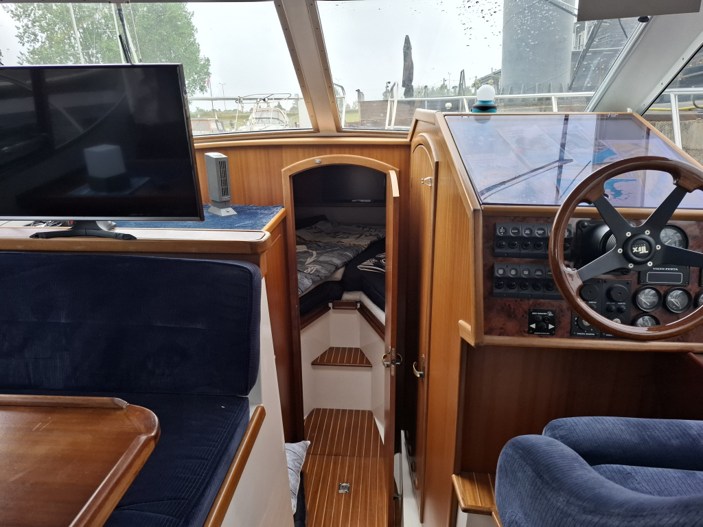 Sportcruiser Galeon Flybridge 280 — foto 14 van 23