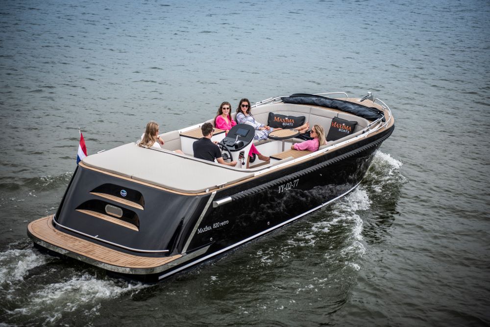 Nieuwe Maxima 820 retro — foto 6 van 12