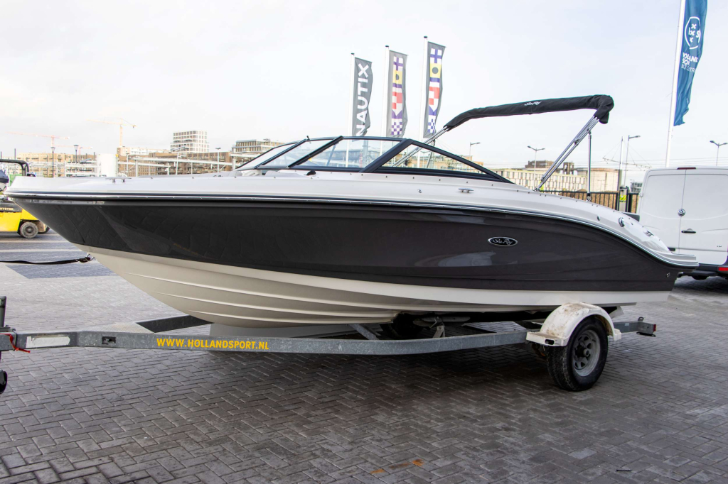 Sea Ray SPX 210 (Gedupliceerd) — foto 6 van 6
