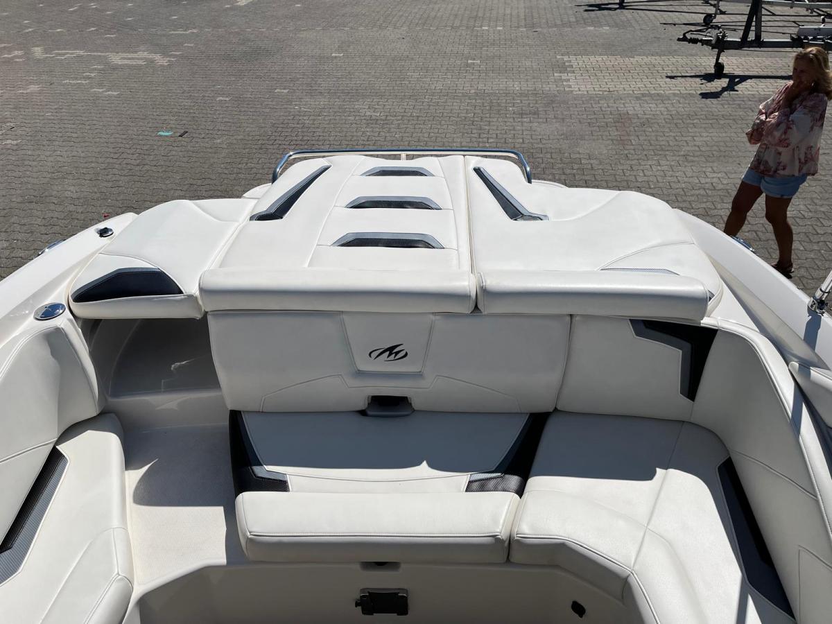 Monterey 244 FSX  Bowrider — foto 8 van 20