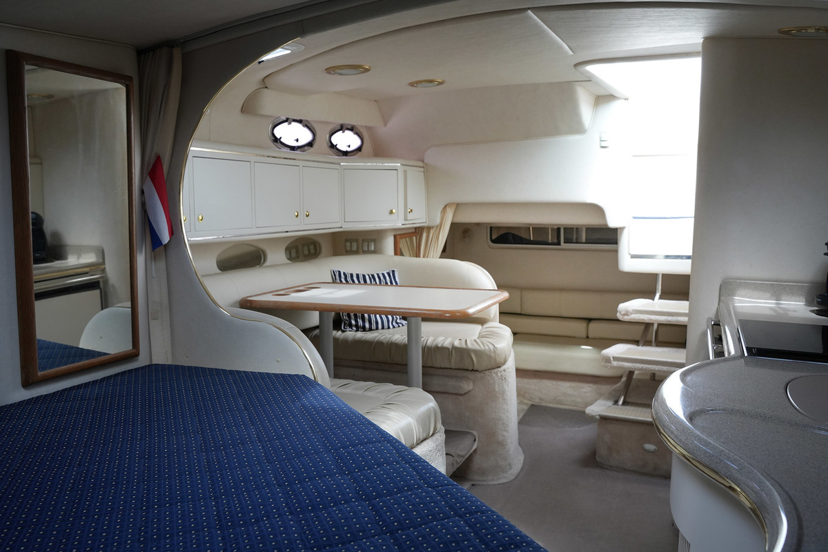 Sea Ray 310 Sundancer — foto 17 van 50