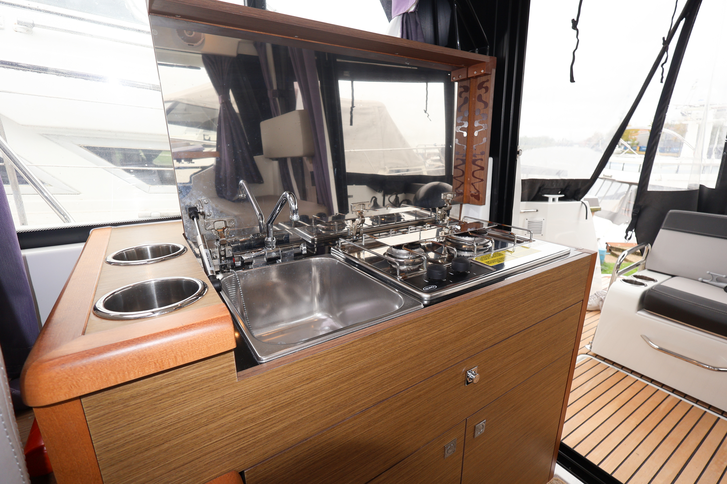 Jeanneau Merry Fisher 895 Offshore — foto 22 van 37