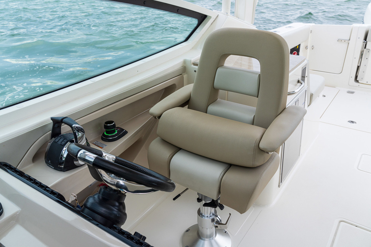 Boston Whaler 280 Vantage — foto 10 van 14