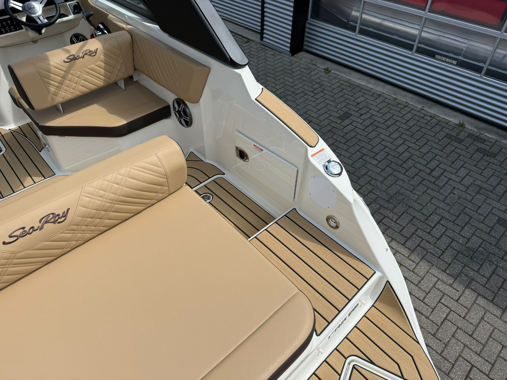 Sea Ray SDX 230 — foto 14 van 50