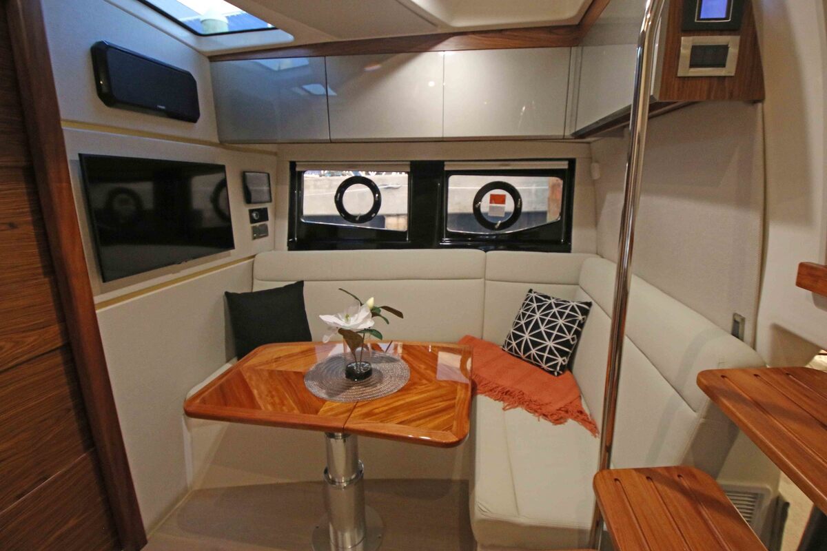Boston Whaler 405 Conquest — foto 6 van 11