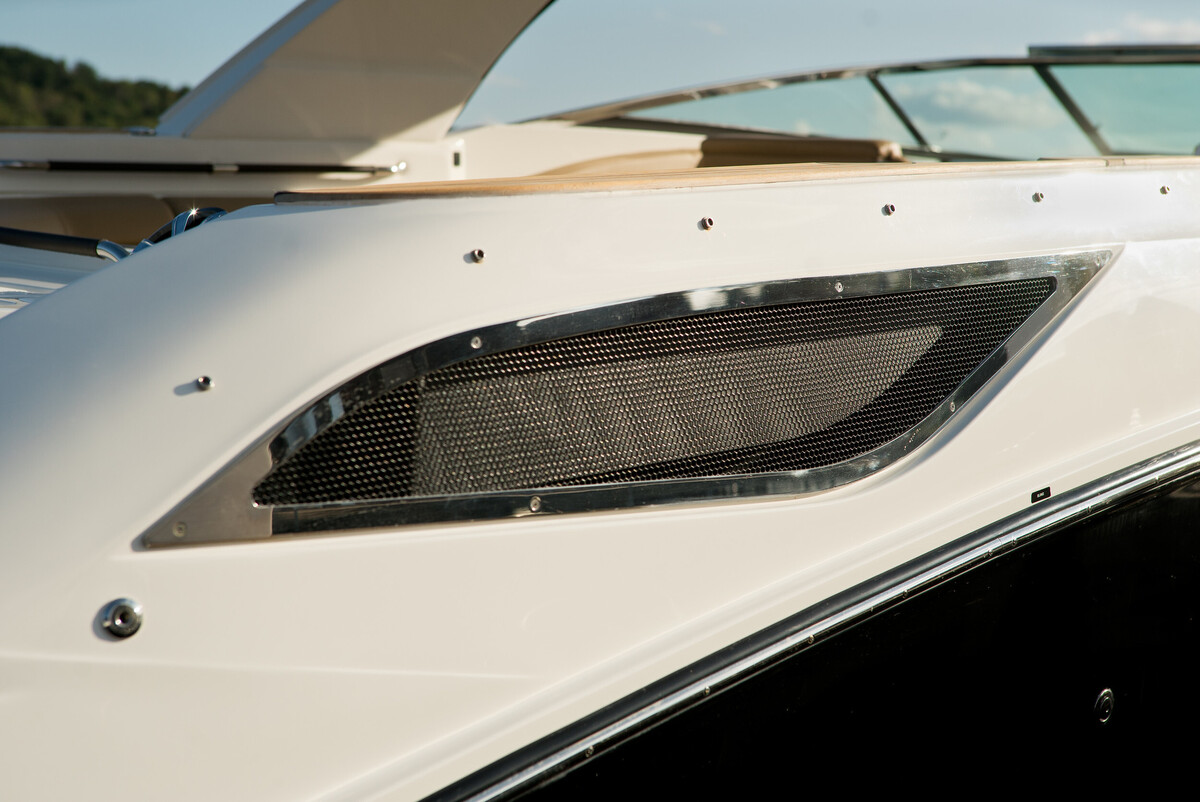 Sea Ray SLX 350 Outboard — foto 2 van 20
