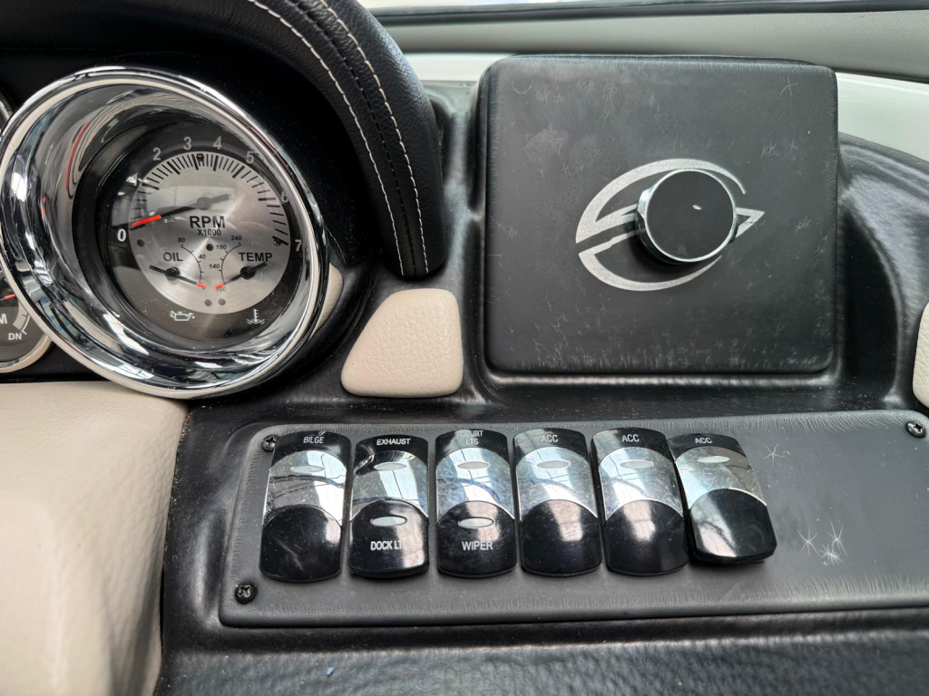 Crownline 225 SS — foto 34 van 39