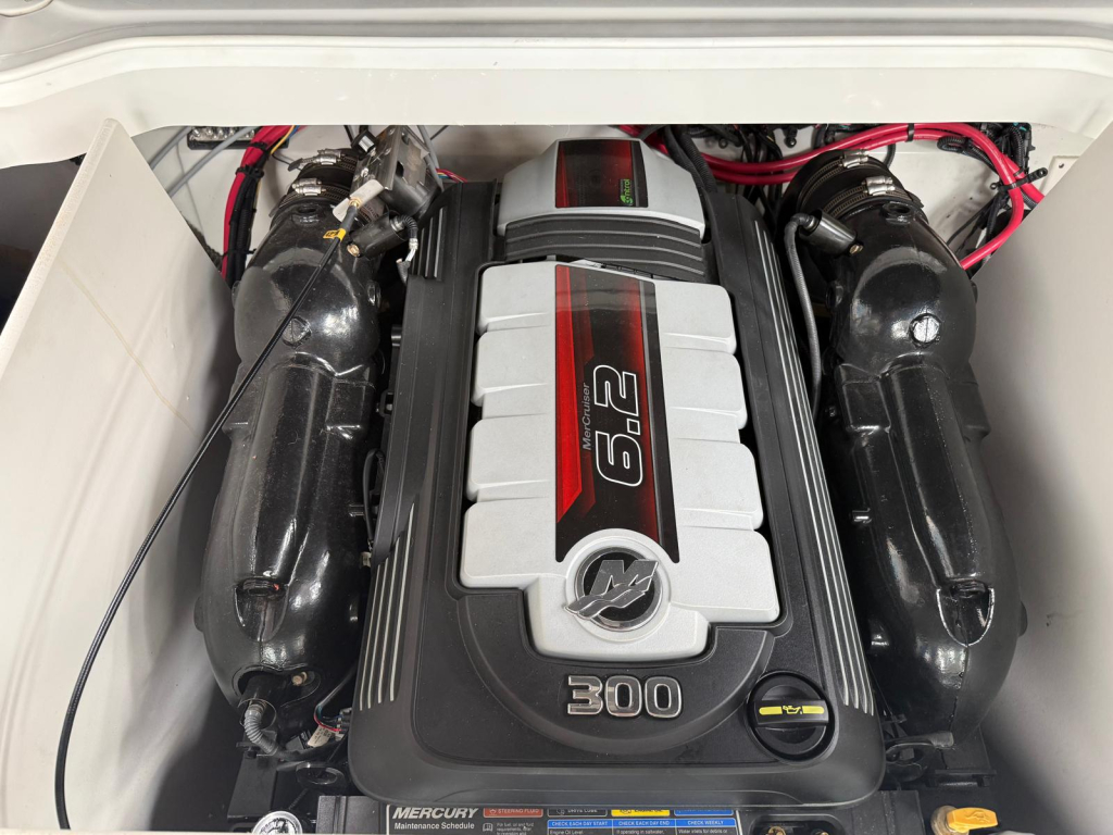 Crownline 225 SS — foto 24 van 39