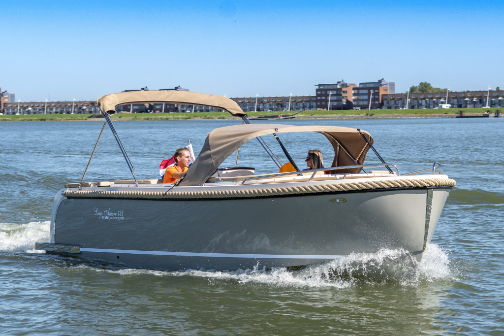 Lago Amore 733 Tender