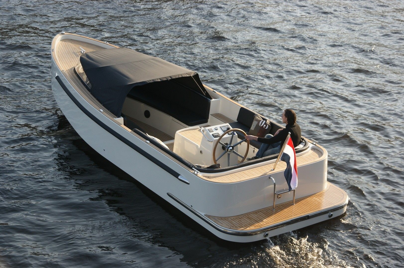 Seafury Hawker Tender 800 — foto 1 van 7