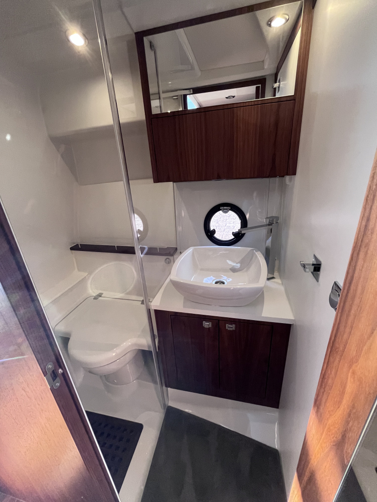 Grandezza 34 OC – 2024 | Volvo Penta D6-380 DPI | Full Options | < 200 vaaruren — foto 29 van 35