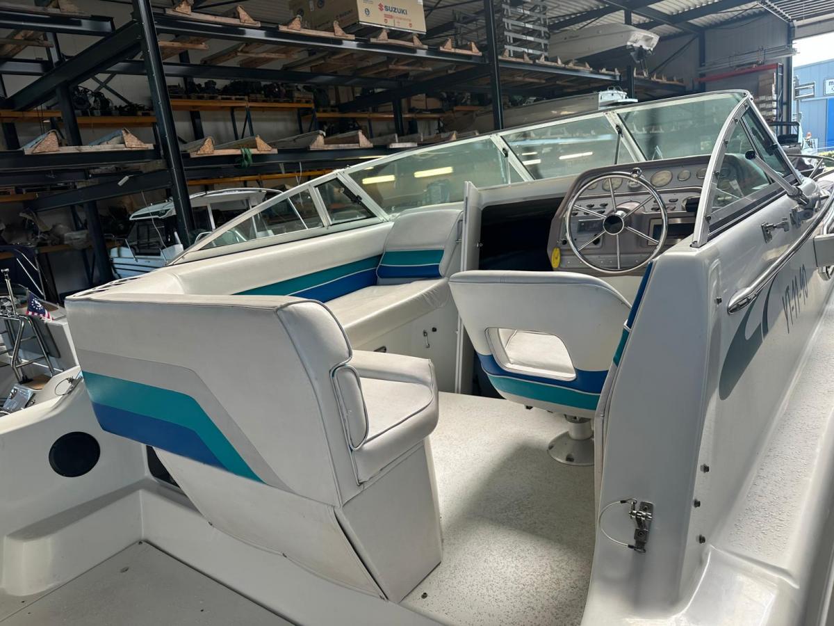 Rinker 260 FIESTA FEE — foto 9 van 17