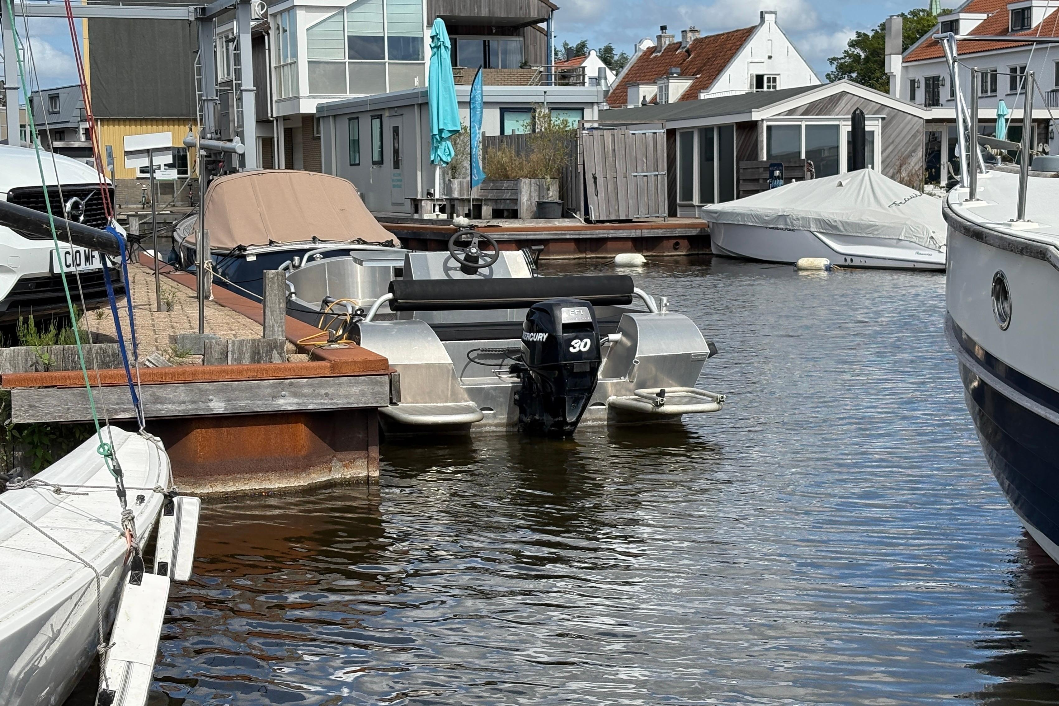 Alufleet tourer 555 — foto 17 van 20