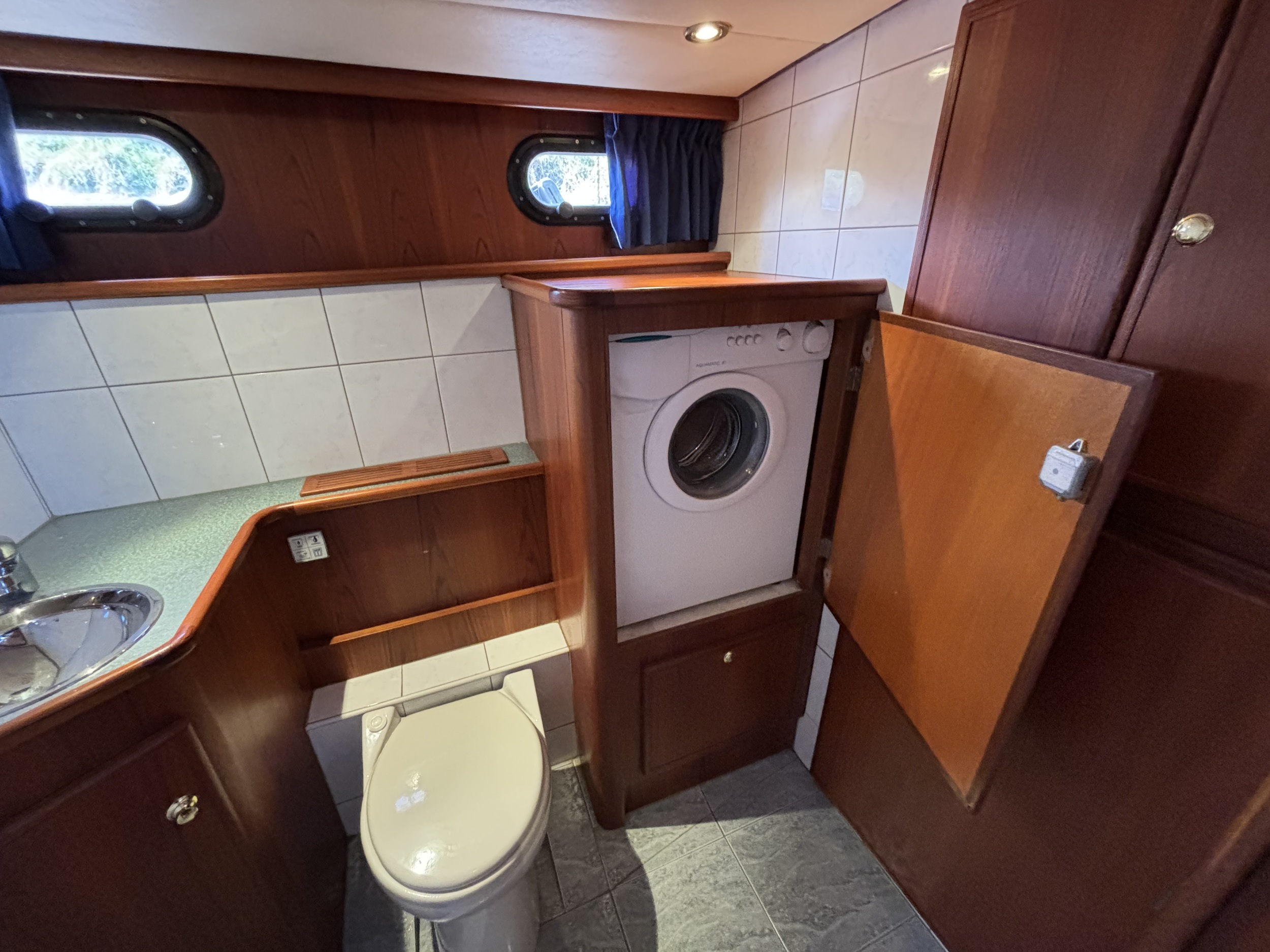 Explorer 45 — foto 27 van 31