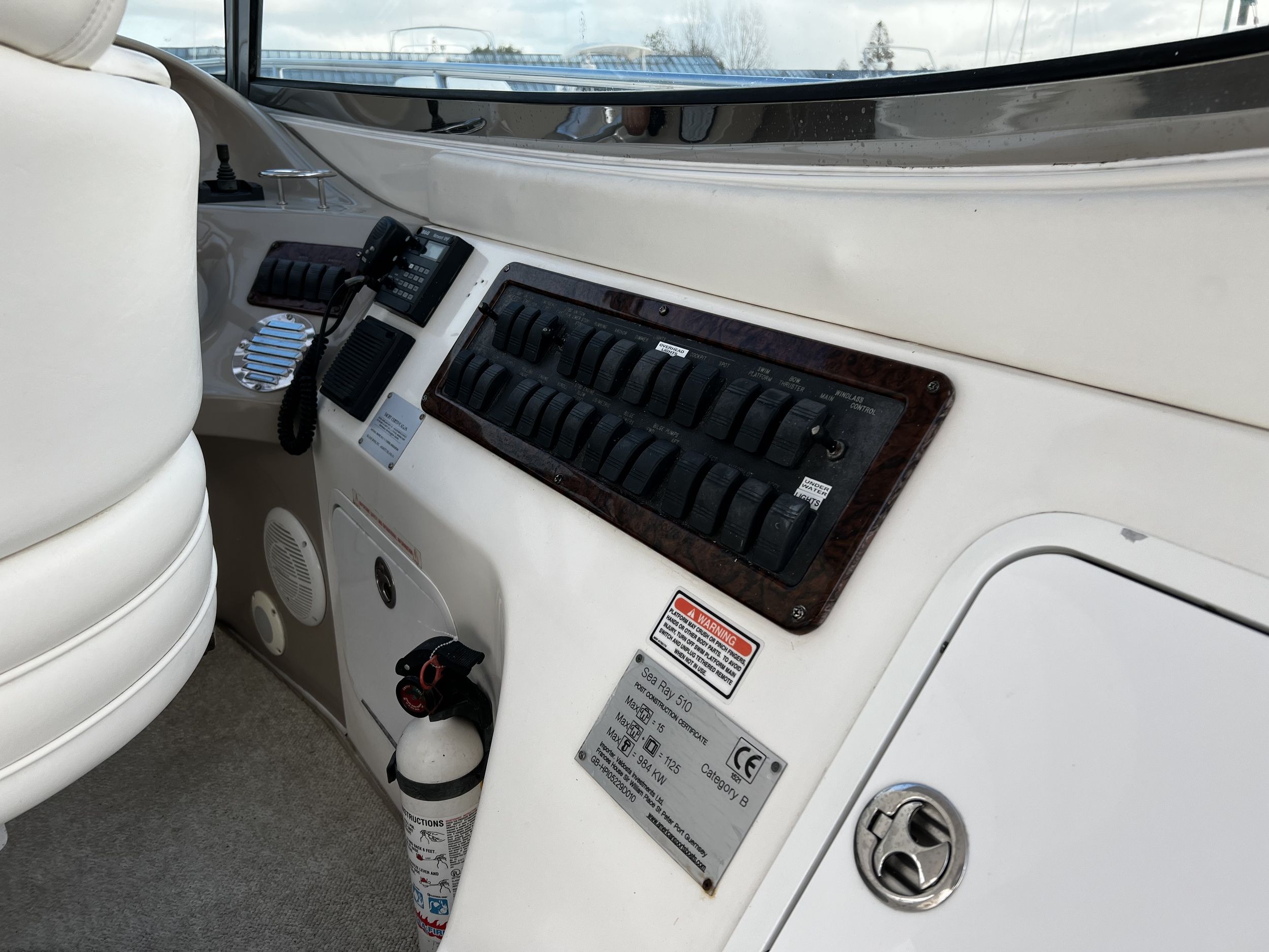 Sea Ray 510 Sundancer — foto 1 van 4