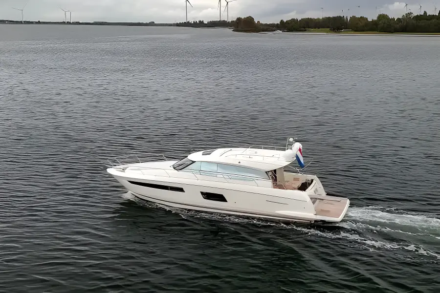 Prestige 560S — foto 174 van 239