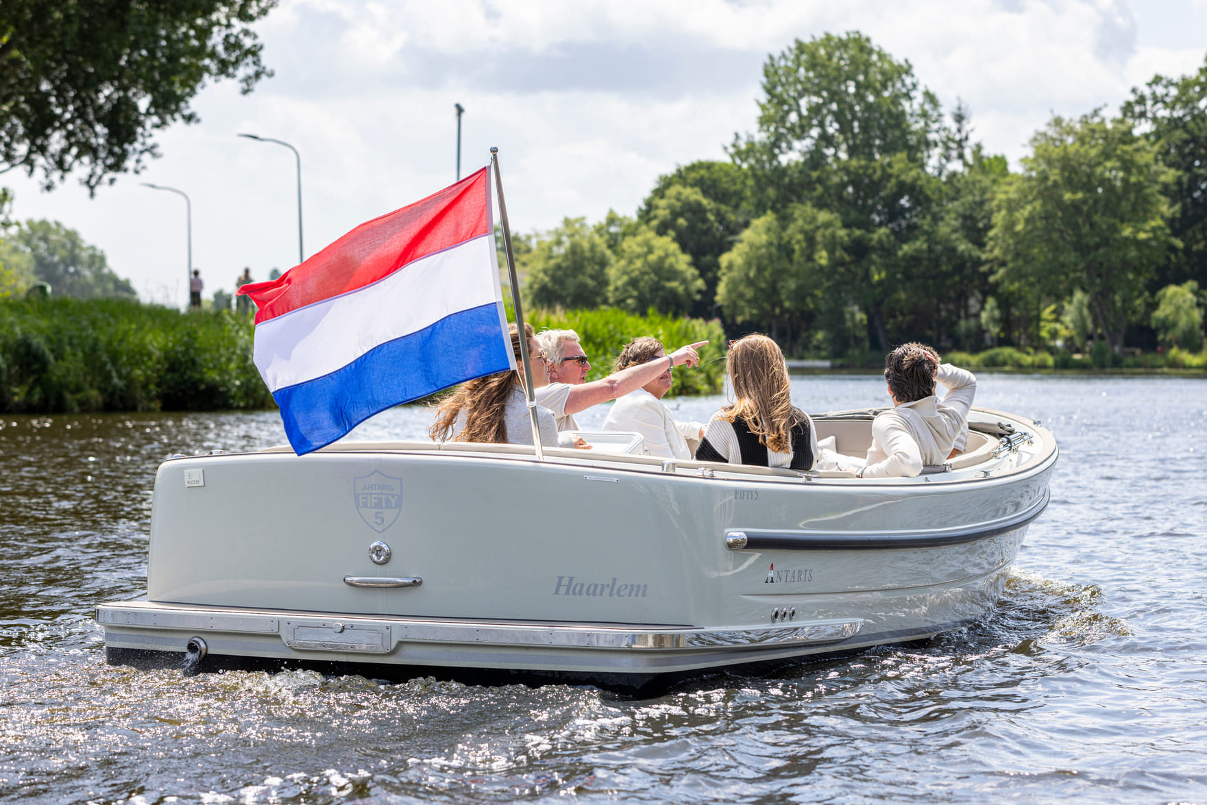 Antaris Fifty5 — foto 2 van 5