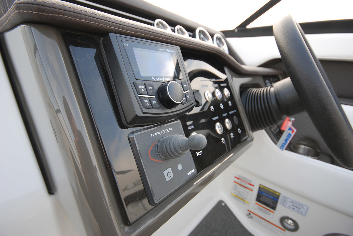 Sea Ray Sun Sport 250 — foto 31 van 73
