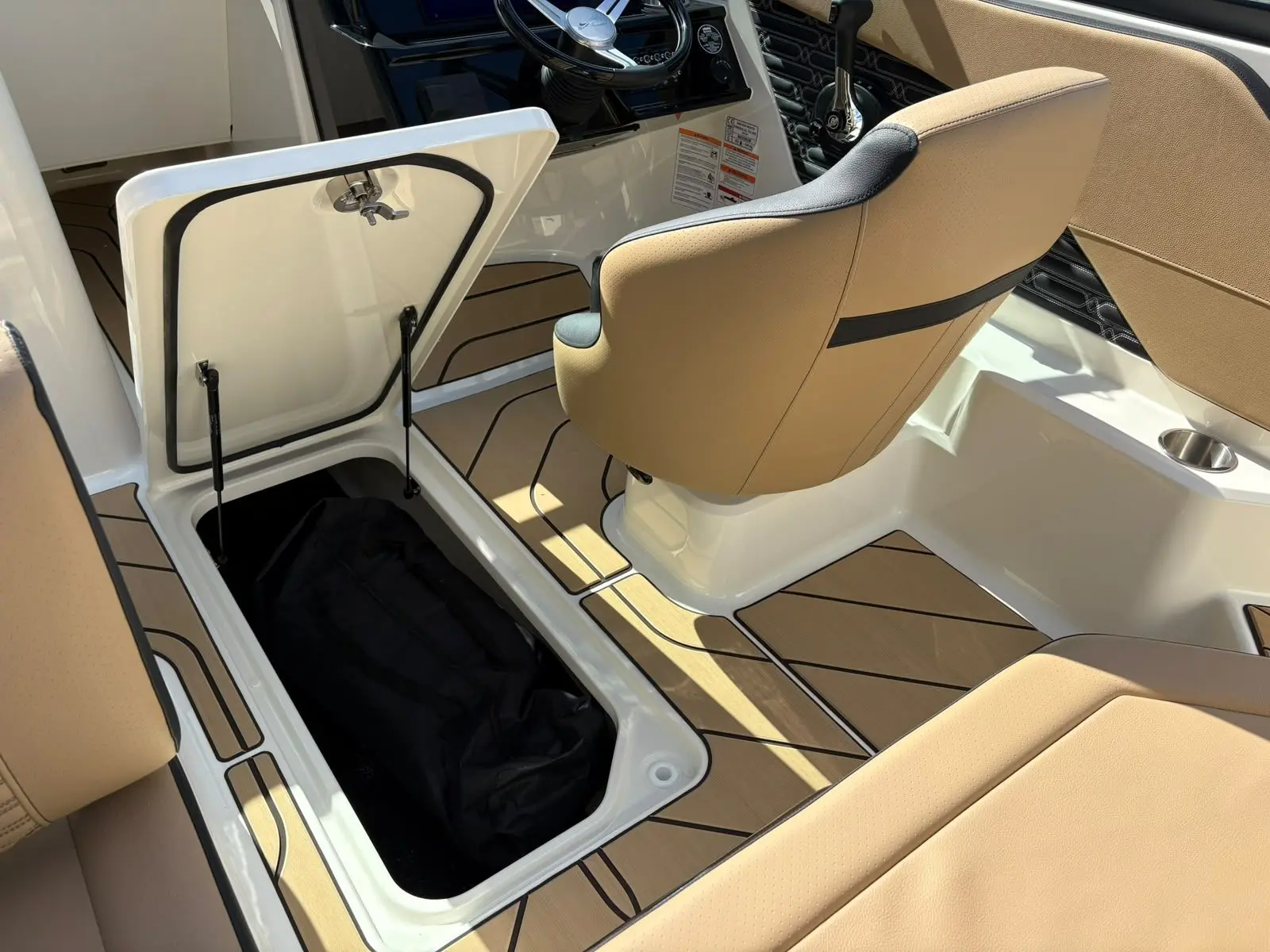 Sea Ray SPX 190 (2027) — foto 28 van 39