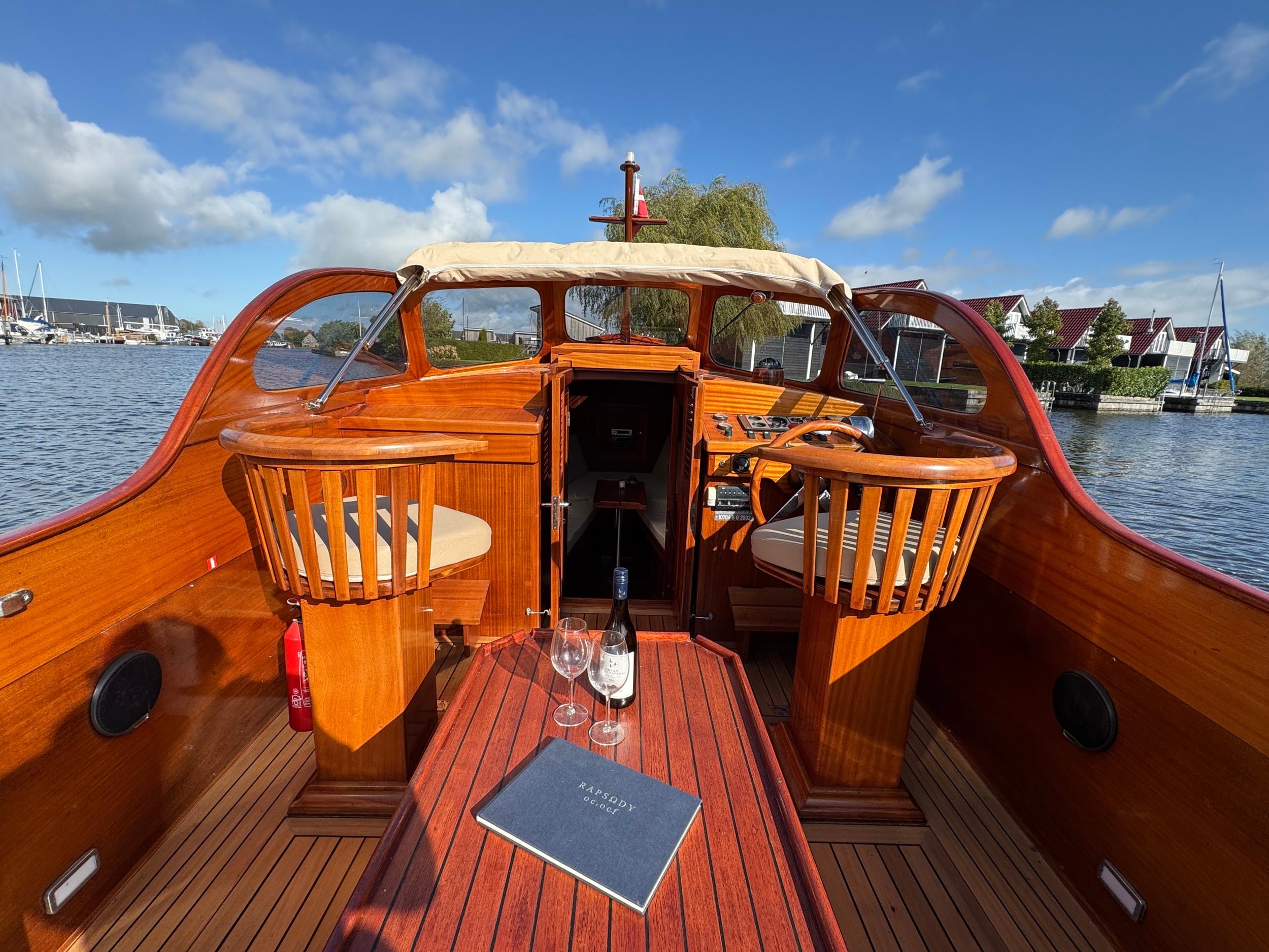 Rapsody 29 Ft. OC-F — foto 11 van 36