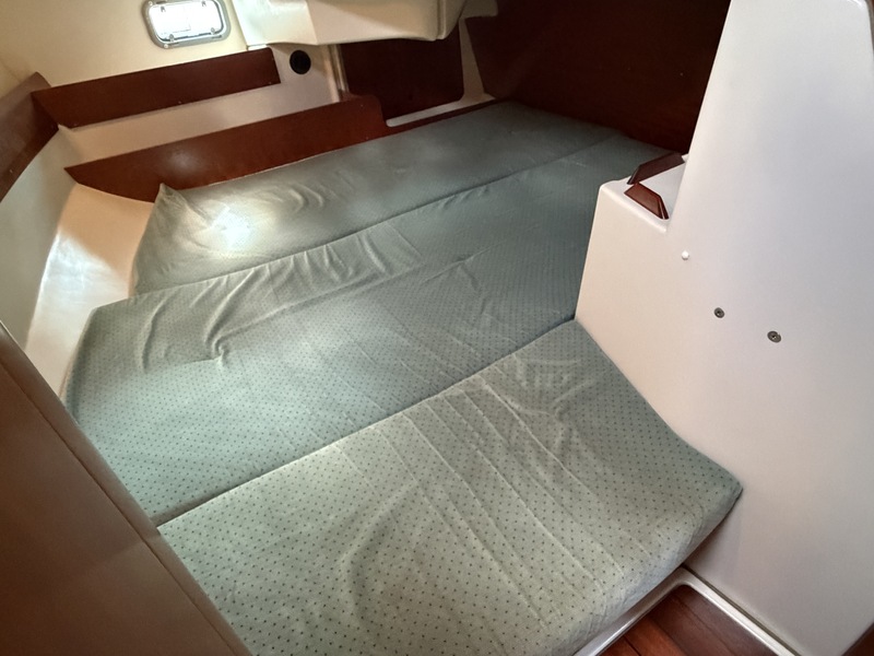 Beneteau Oceanis 321 — foto 5 van 48