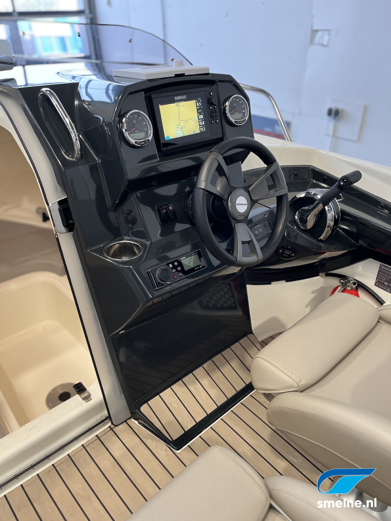 Quicksilver ACTIV 555 CABIN — foto 6 van 29