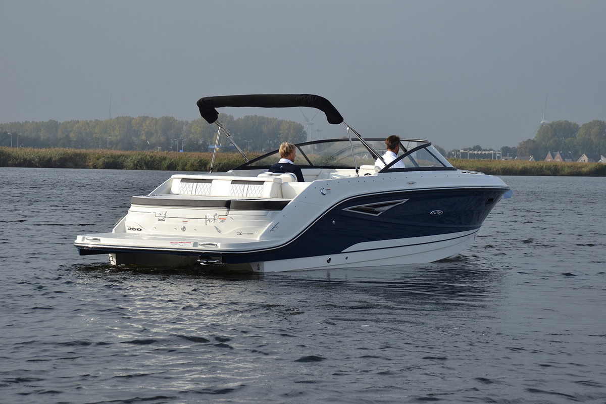 Sea Ray Sun Sport 250 — foto 21 van 73