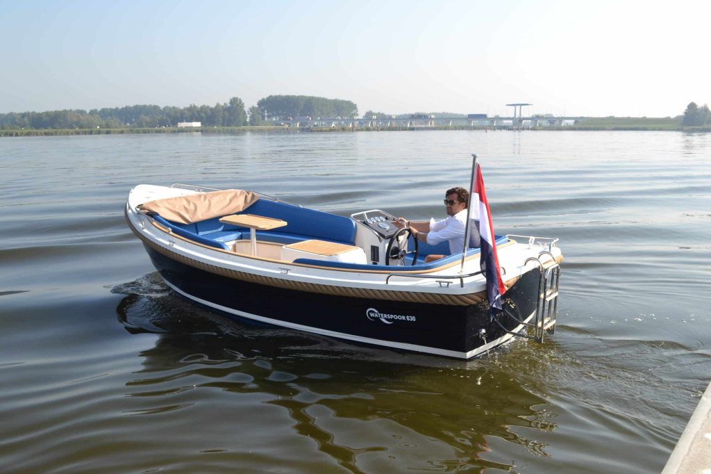 Waterspoor 630 | Diesel tender | Vanaf €45.450.-