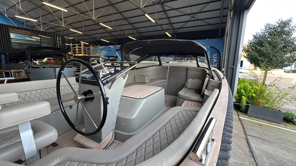 Waterspoor 717 Aviator | Vetus diesel   — foto 7 van 31