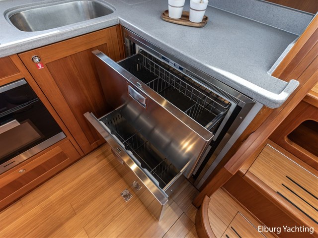 Trader 42 - Cabrio — foto 23 van 76