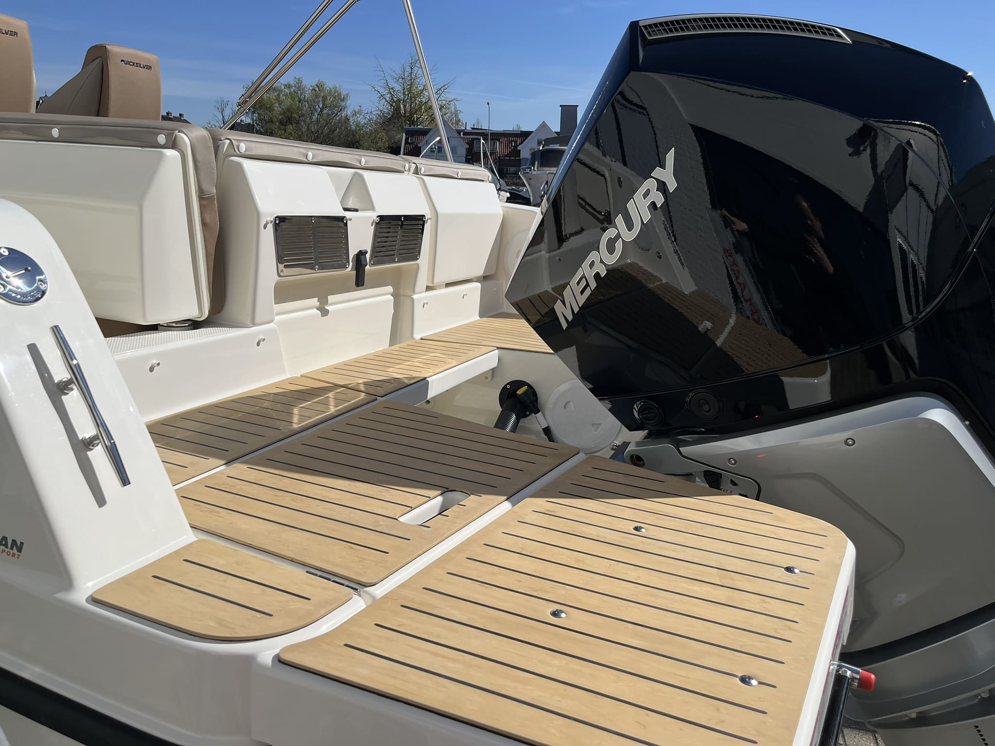 Quicksilver 755 Sundeck — foto 7 van 37