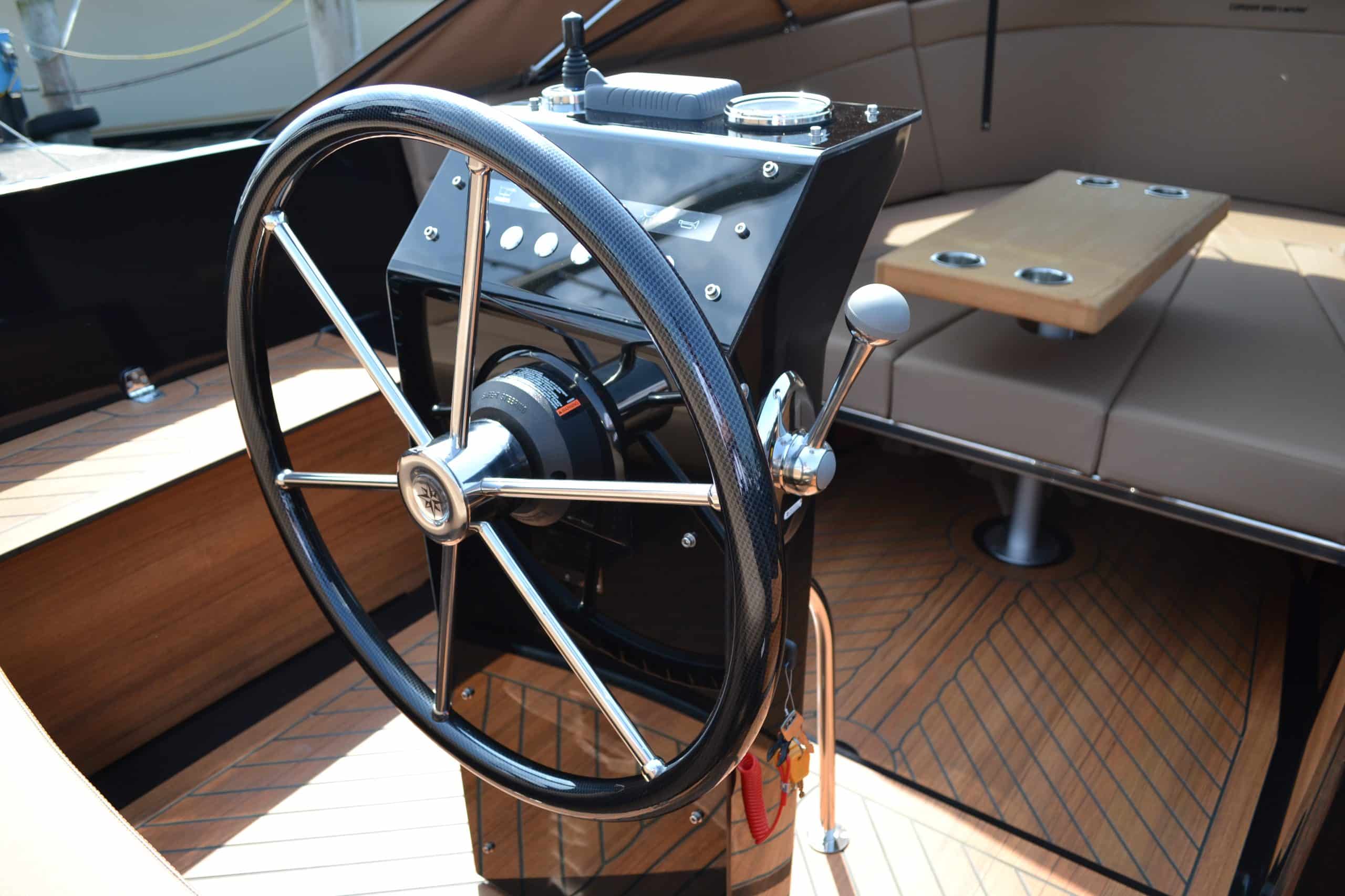 Corsiva 650 Tender — foto 13 van 15