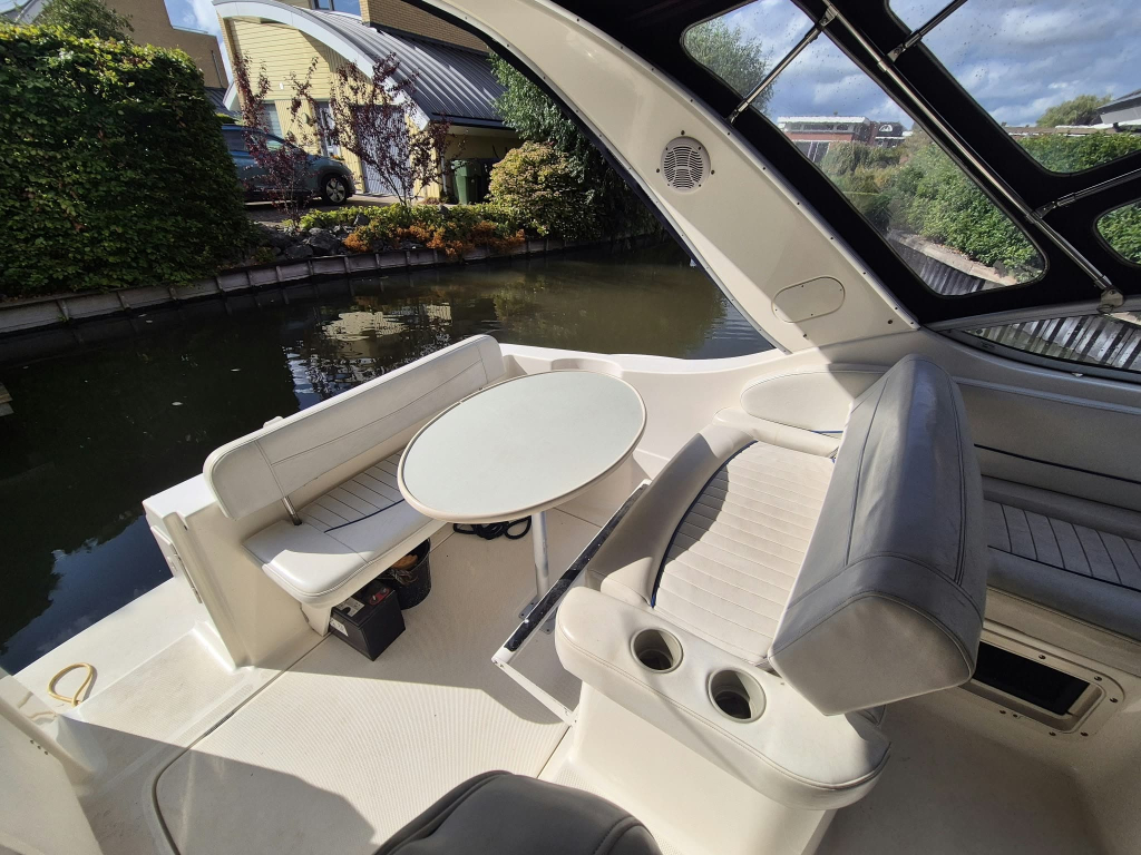Bayliner 285 sportcruiser uit het bouwjaar 2004 (2e eigenaar — foto 7 van 23