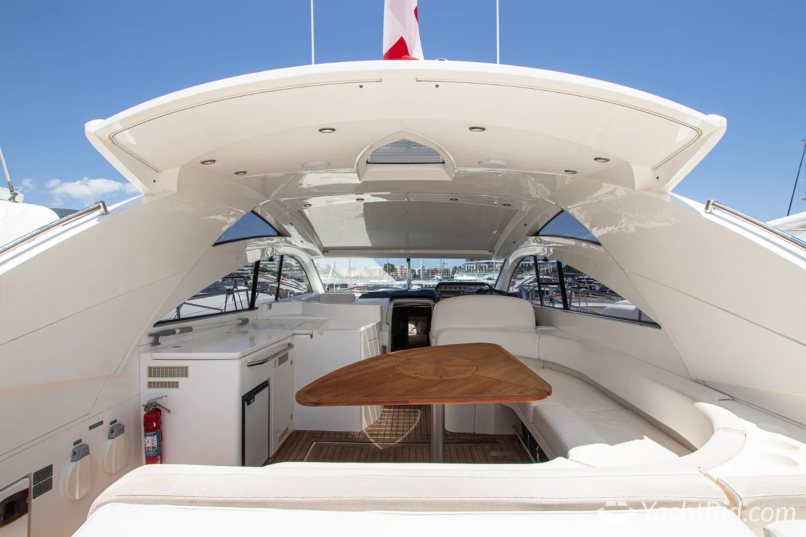 Fairline Boats PLC — foto 2 van 8