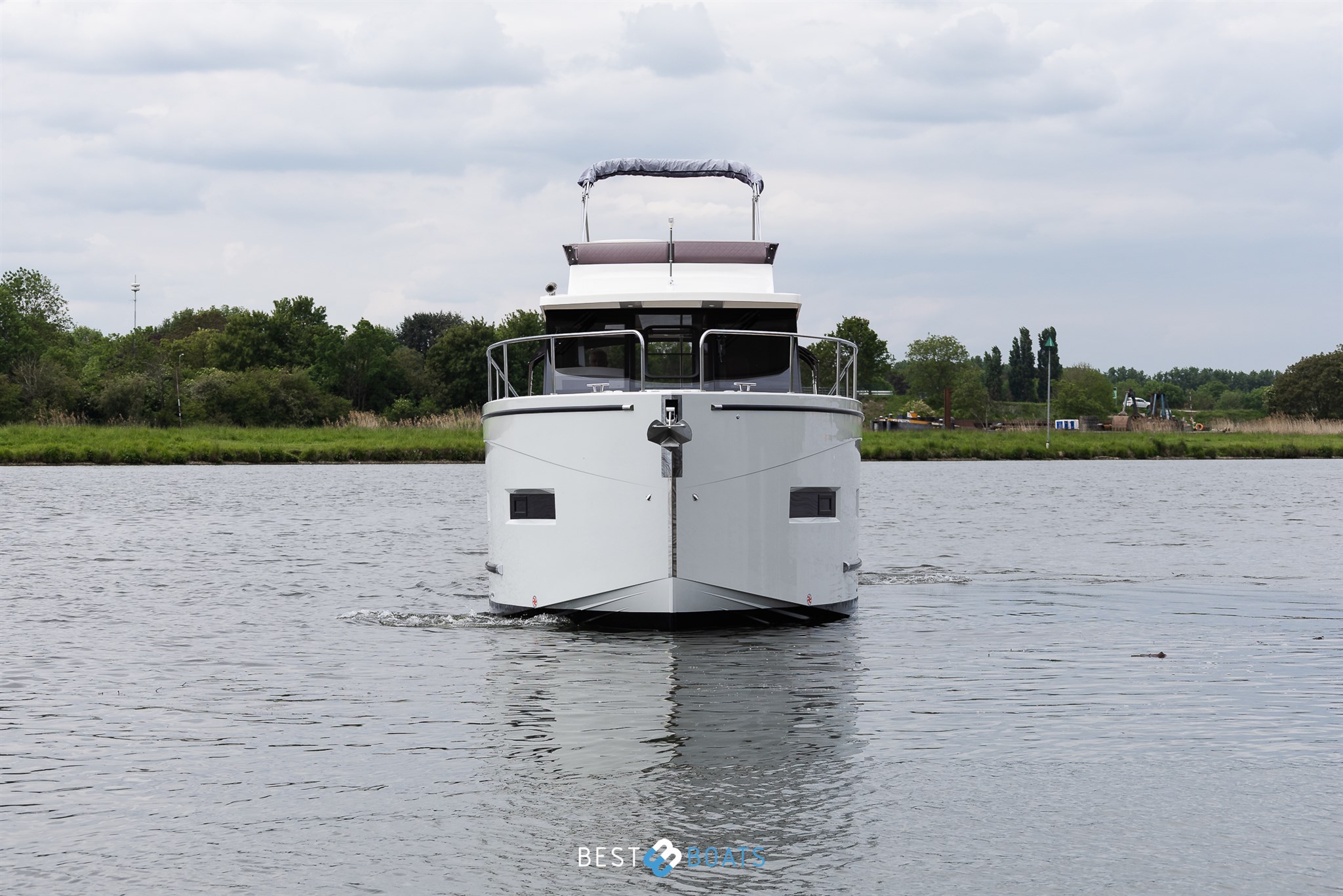 Cobra Yachts Futura 36 Premium Fly — foto 7 van 9