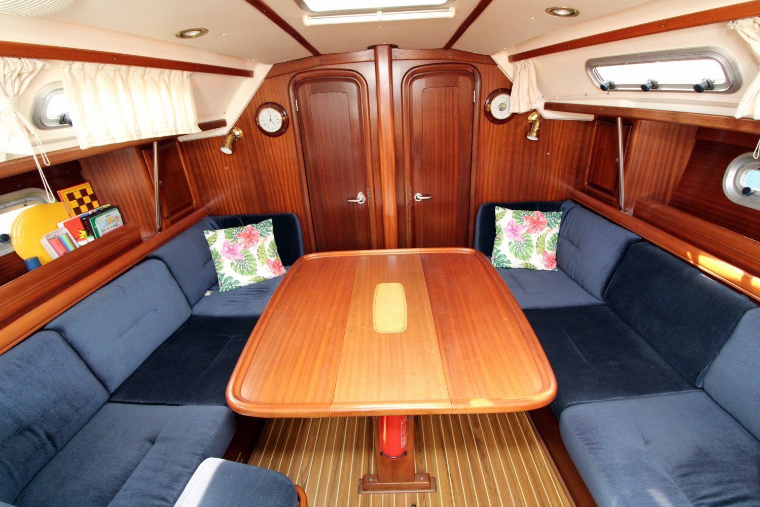 Bavaria - Sailing Yacht - GRP (Polyester) - 1996 - € 43.500 — foto 7 van 11