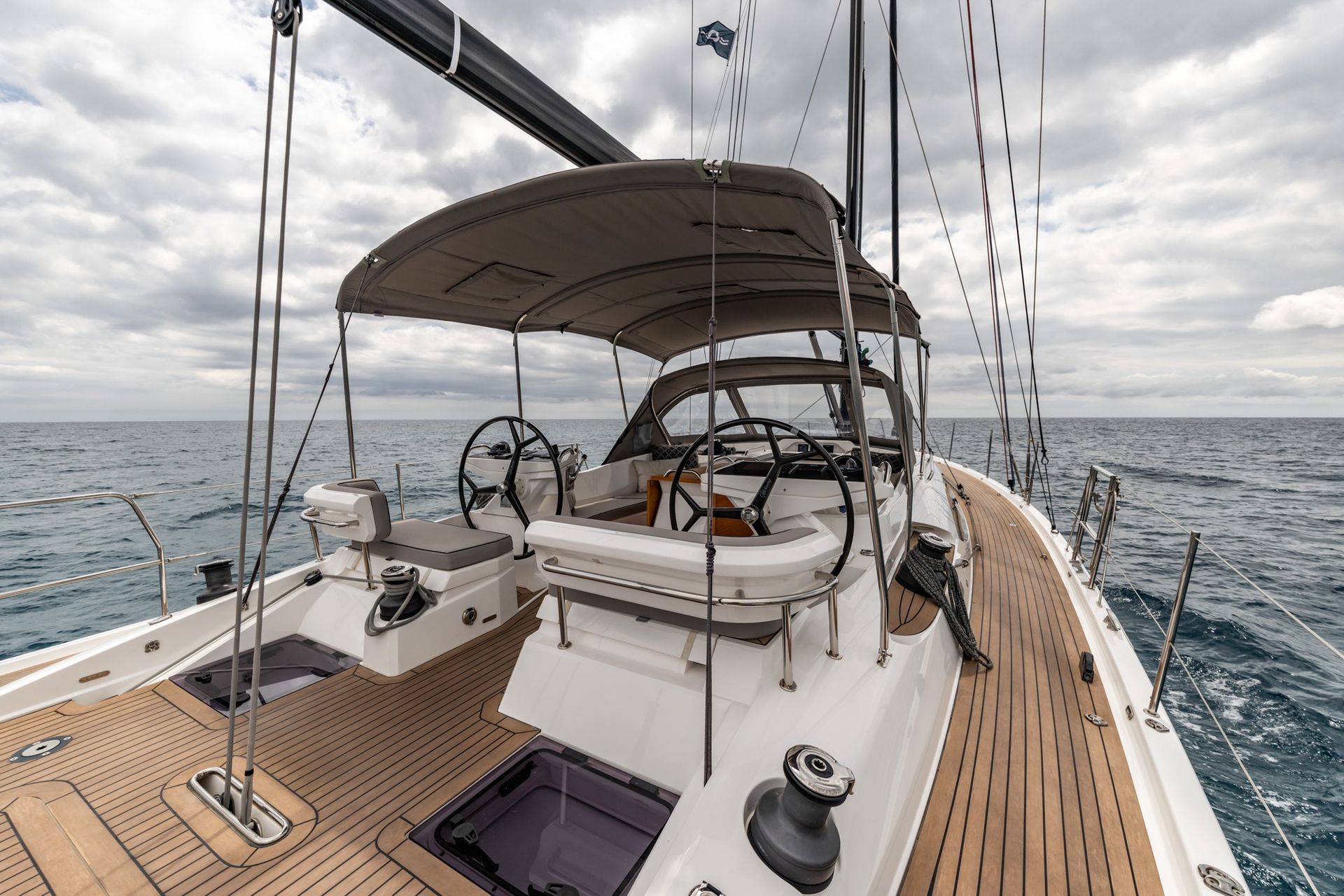 Oyster 495 - "Teewinot" — foto 8 van 12