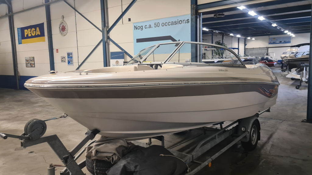Starcraft C-star 1700 3.0 Mercruiser en trailer — foto 5 van 16