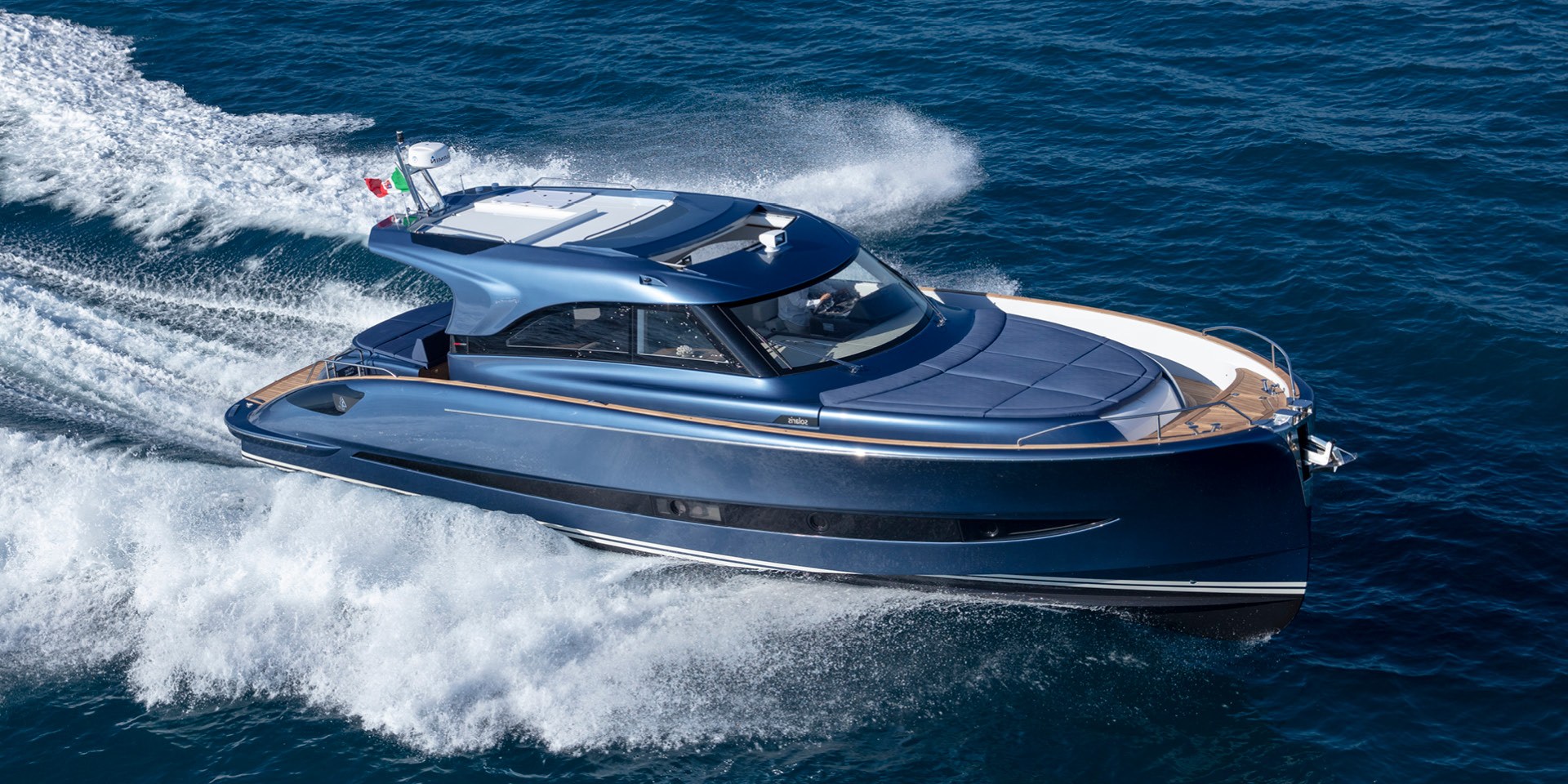 Solaris Power 48 Coupe — foto 3 van 11