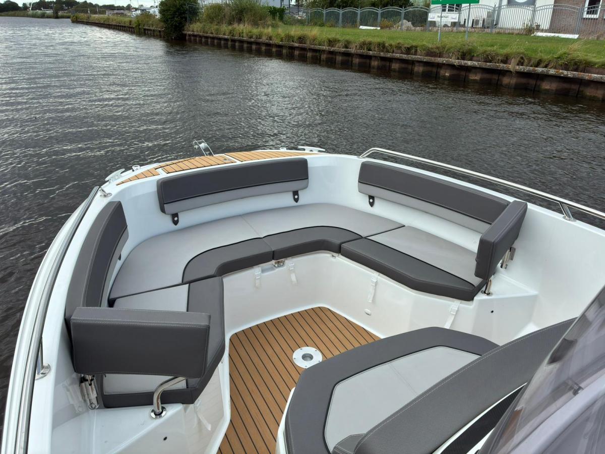 Jeanneau Cap Camarat 7.5 CC Serie 3 — foto 19 van 21