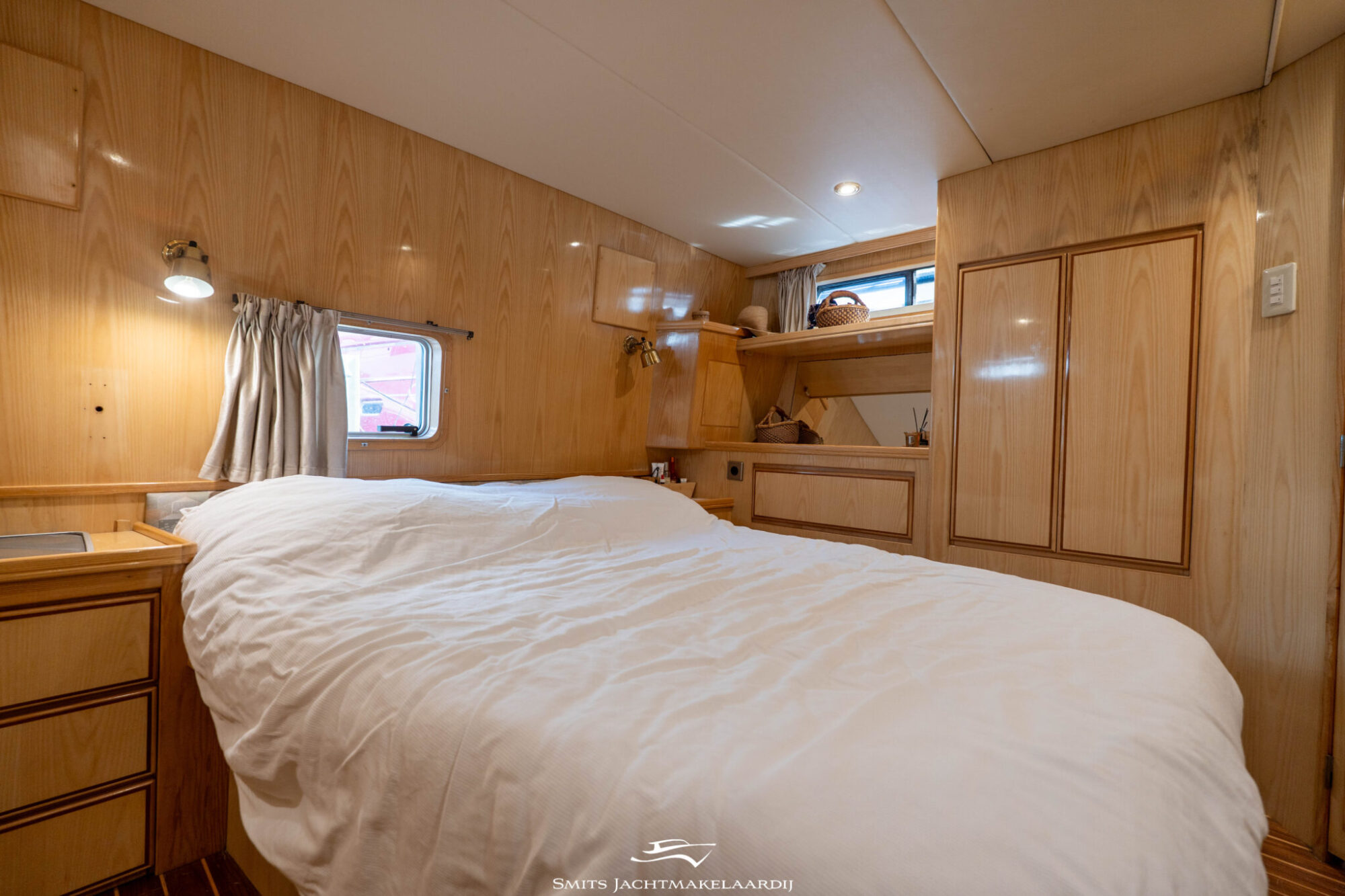 Astor 37 Flybridge — foto 26 van 54