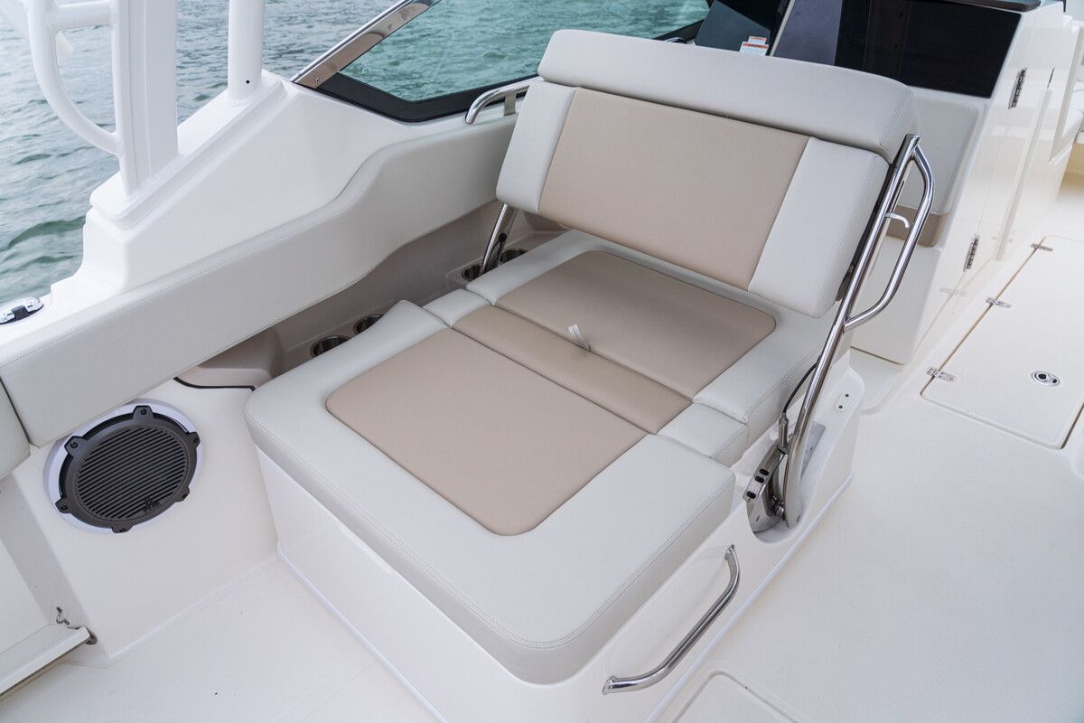 Boston Whaler 240 Vantage — foto 7 van 13