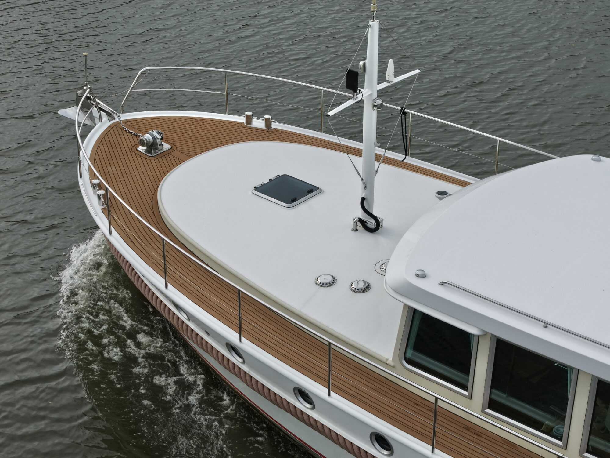 Serious Yachts Gently Low Bridge 45 Sedan — foto 12 van 74