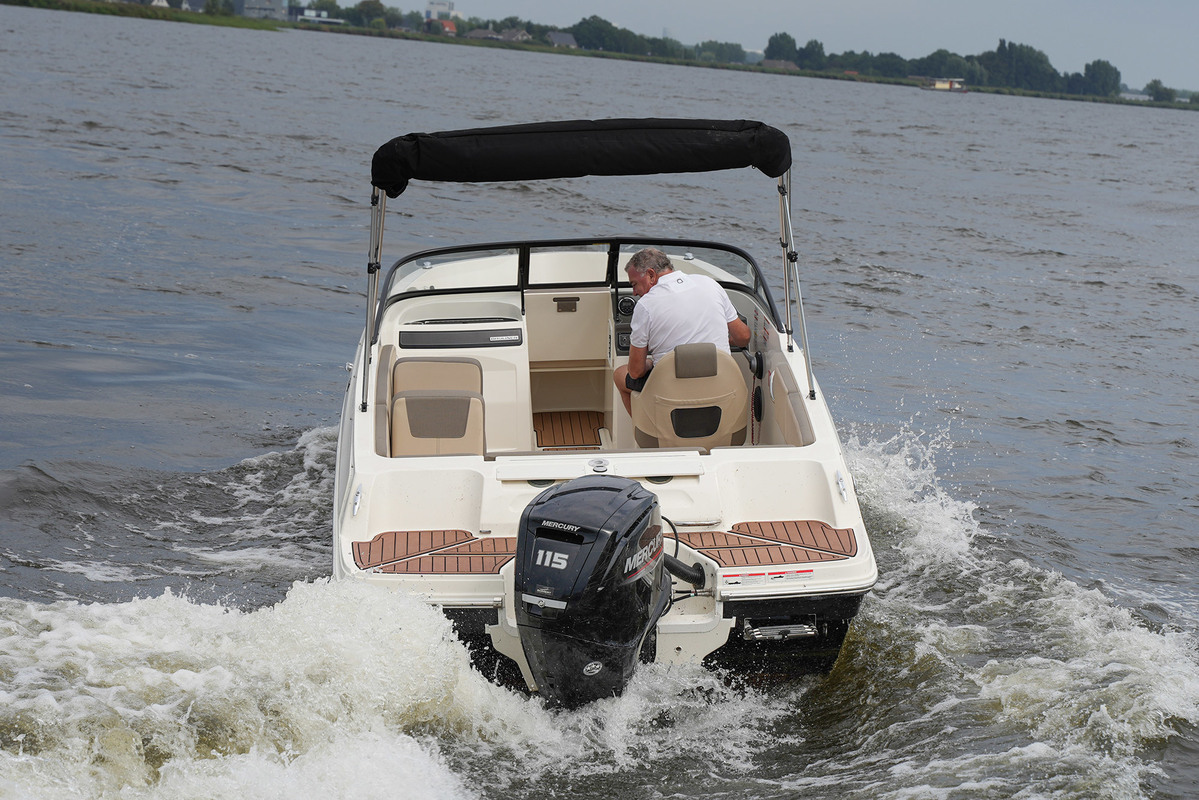 Bayliner VR4 — foto 9 van 36