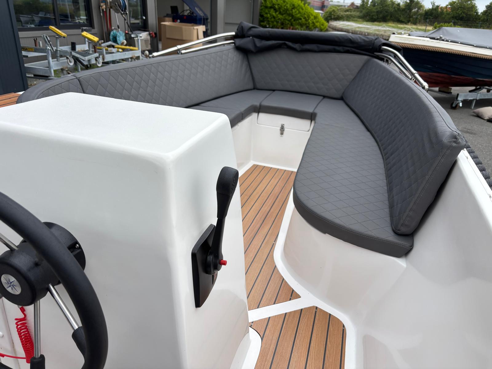 Suzuki Aquatico Tender 560 — foto 9 van 12
