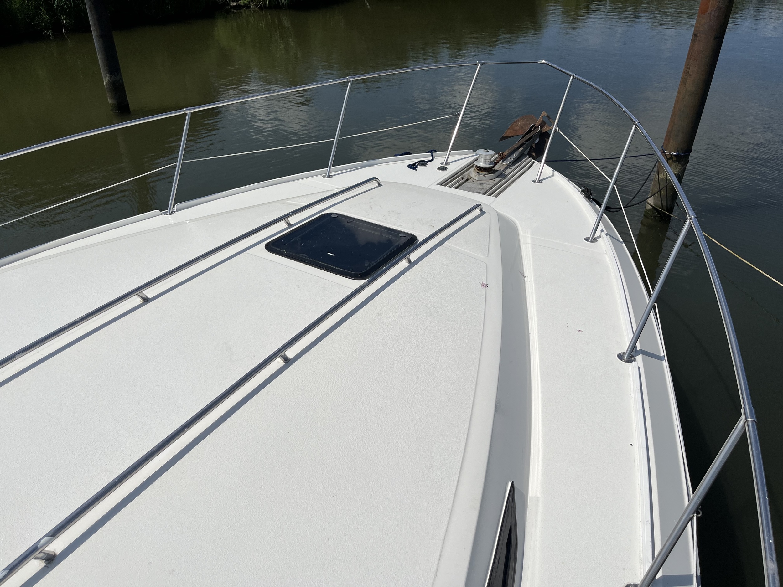 Sea Ray 390 Express Cruiser — foto 40 van 43