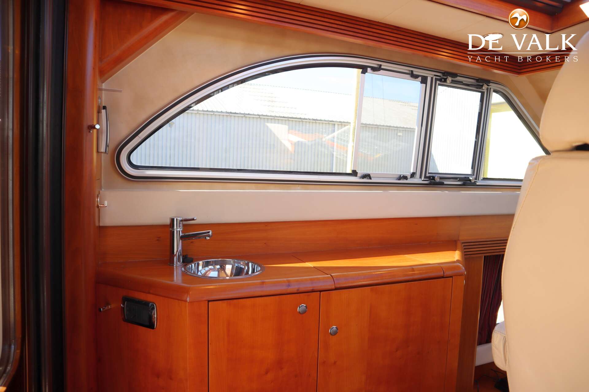 Van der Valk Continental 15.50 FR — foto 24 van 42