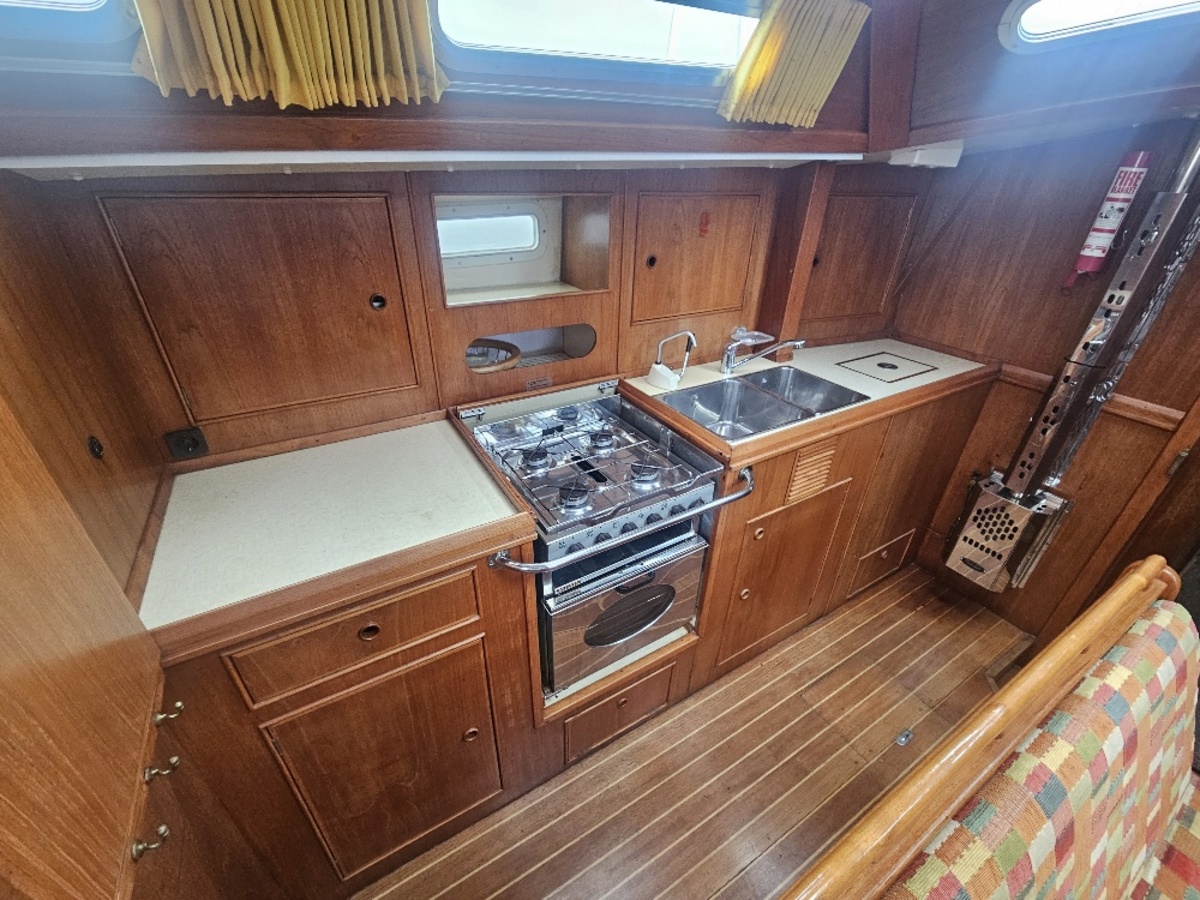 Trident Marine Warrior 38 — foto 6 van 30