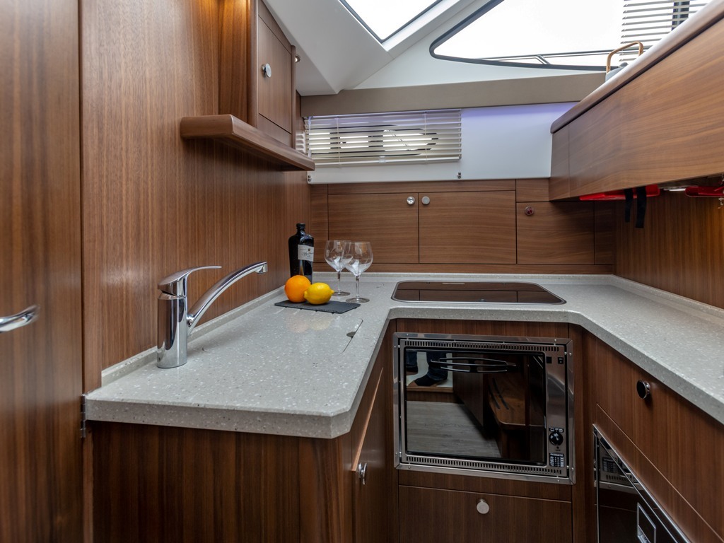 Haines 32 Offshore — foto 12 van 23