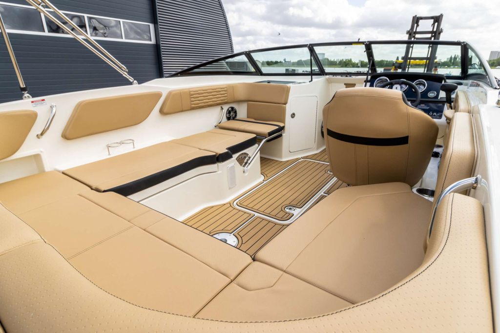Sea Ray SPX 210 — foto 21 van 37
